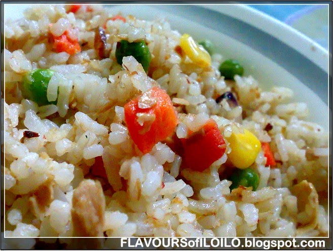 Recipes with canned tuna and rice My kids love tuna rice ball. First, I mix tuna and mayonnaise. Then, I put them midddle of the rice ball. That’s called tuna Onigiri(rice ball).